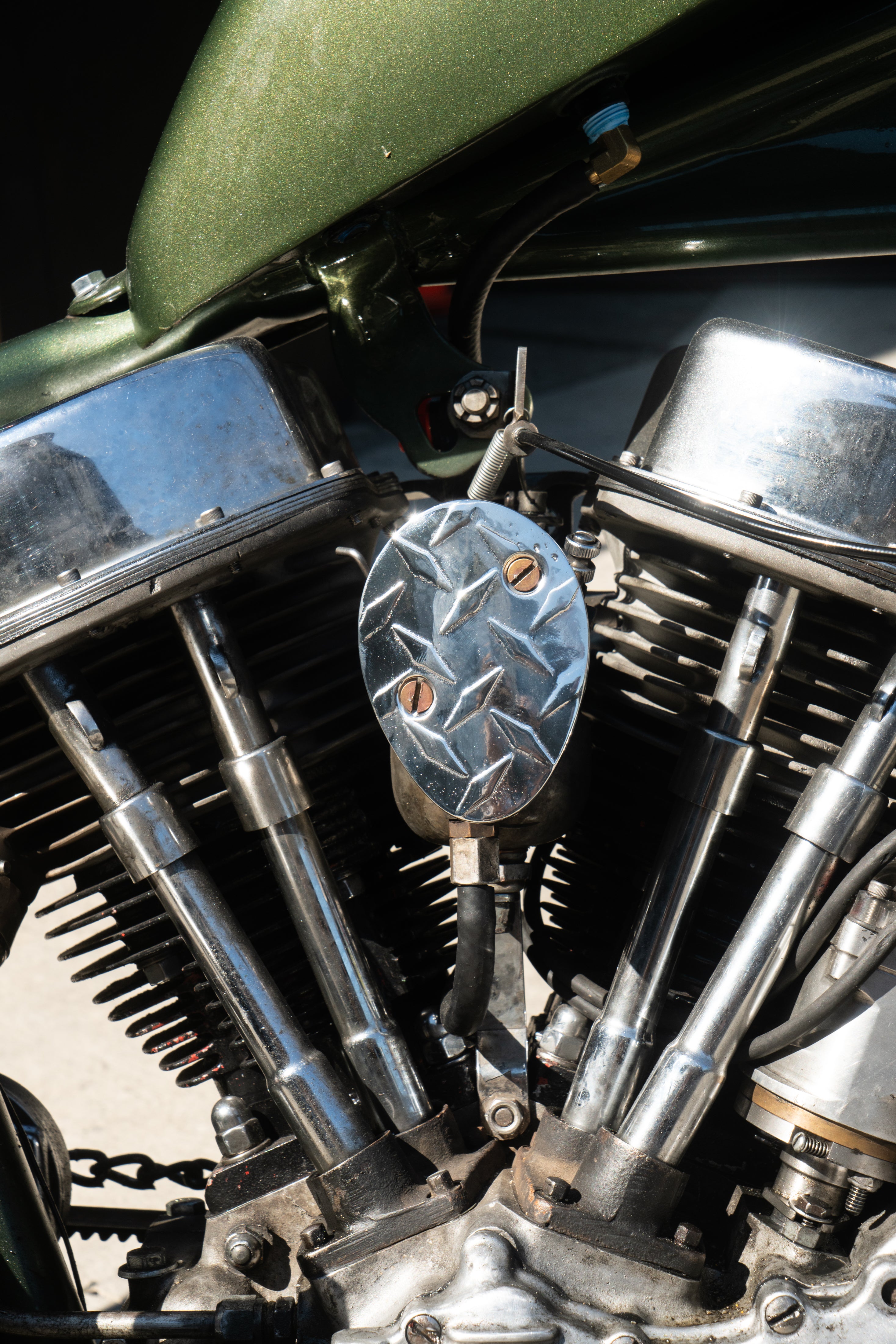 Cast Diamond Plate Bird Deflector Linkert